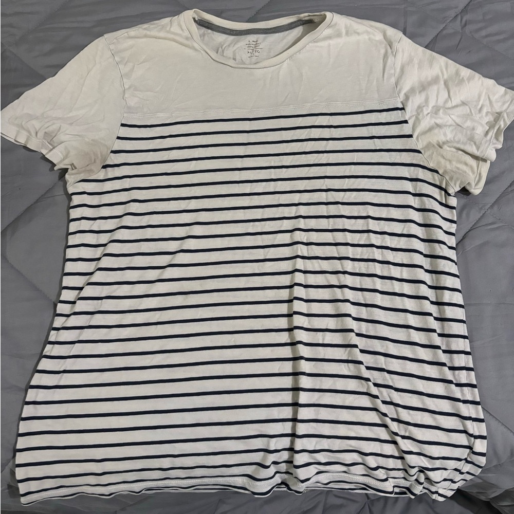 White and navy striped tshirt